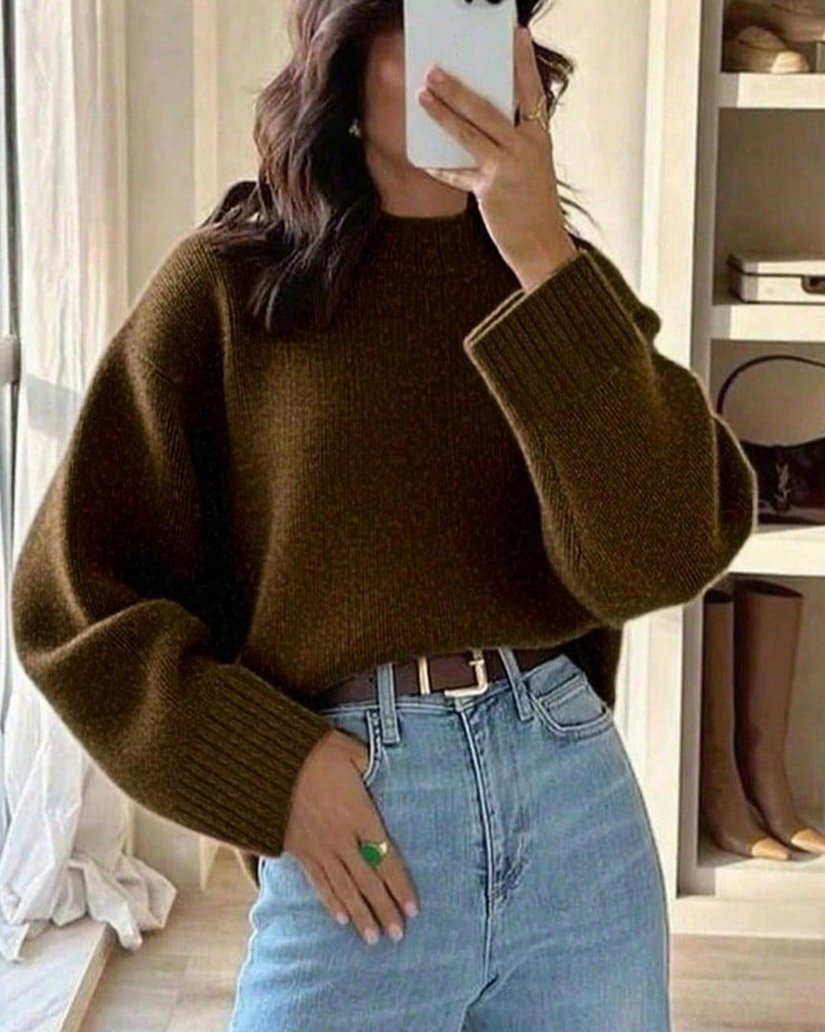 Women's Long Sleeve Jumper - Coral Red in Warm Brown - detalhe