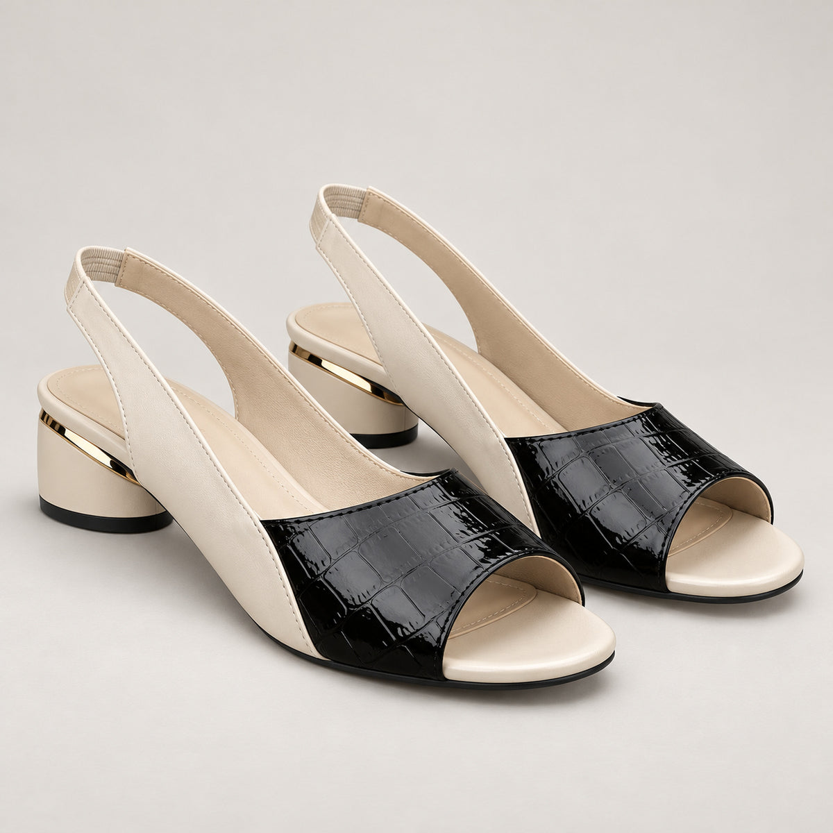 Sandals for women with a block heel and open-toe slingback design — Black